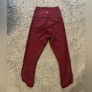 lululemon cropped maroon leggings